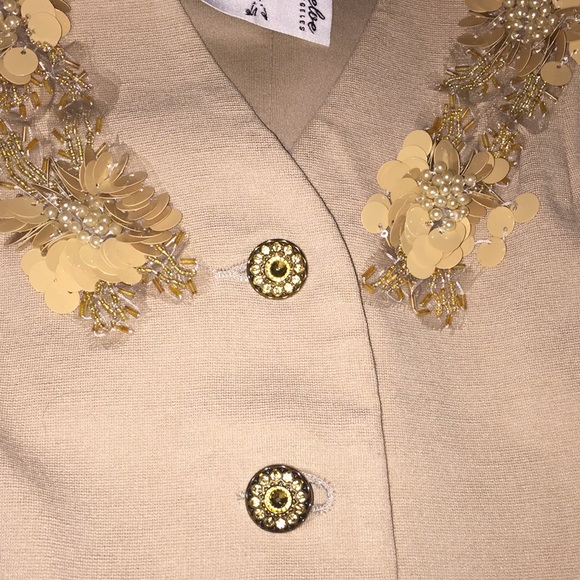 Beaded Short-sleeve Blazer - Picture 3 of 4